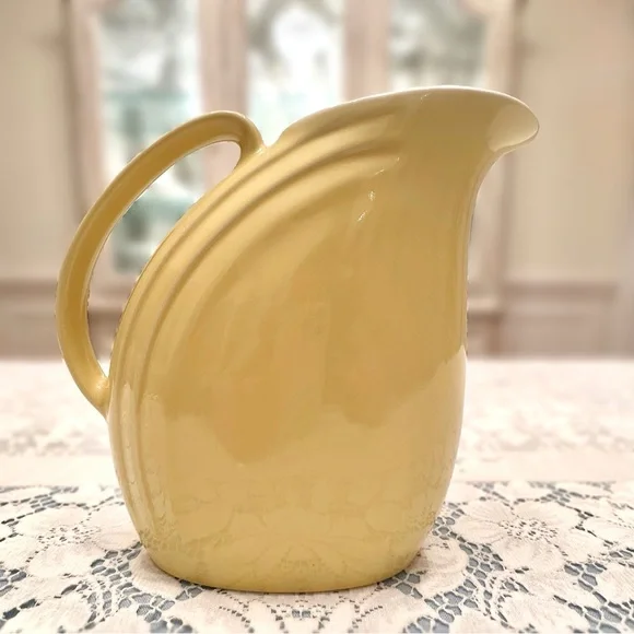 ✨ Vintage Hall USA Yellow Ceramic Pitcher Mid-Century Glazed Ice Lip Design - Picture 2 of 7